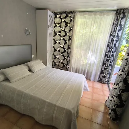 Apartamento Paradero Con Jardin شقة